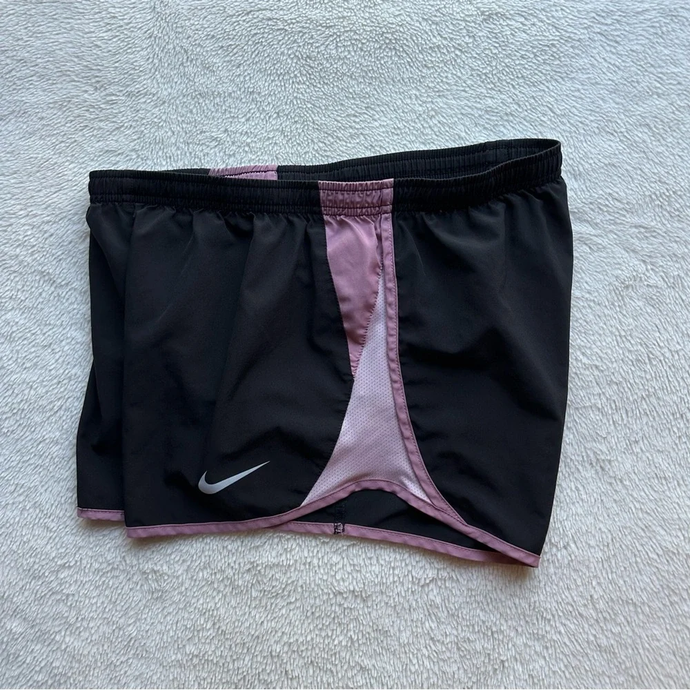 Nike Women's 10K Running Shorts Dri-Fit Lined Black Pink Athletic Tempo 849394 M
